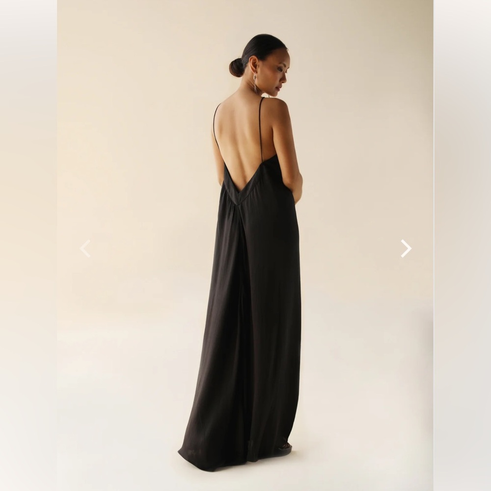Hera Vela Maxi Dress - Picture 4 of 8